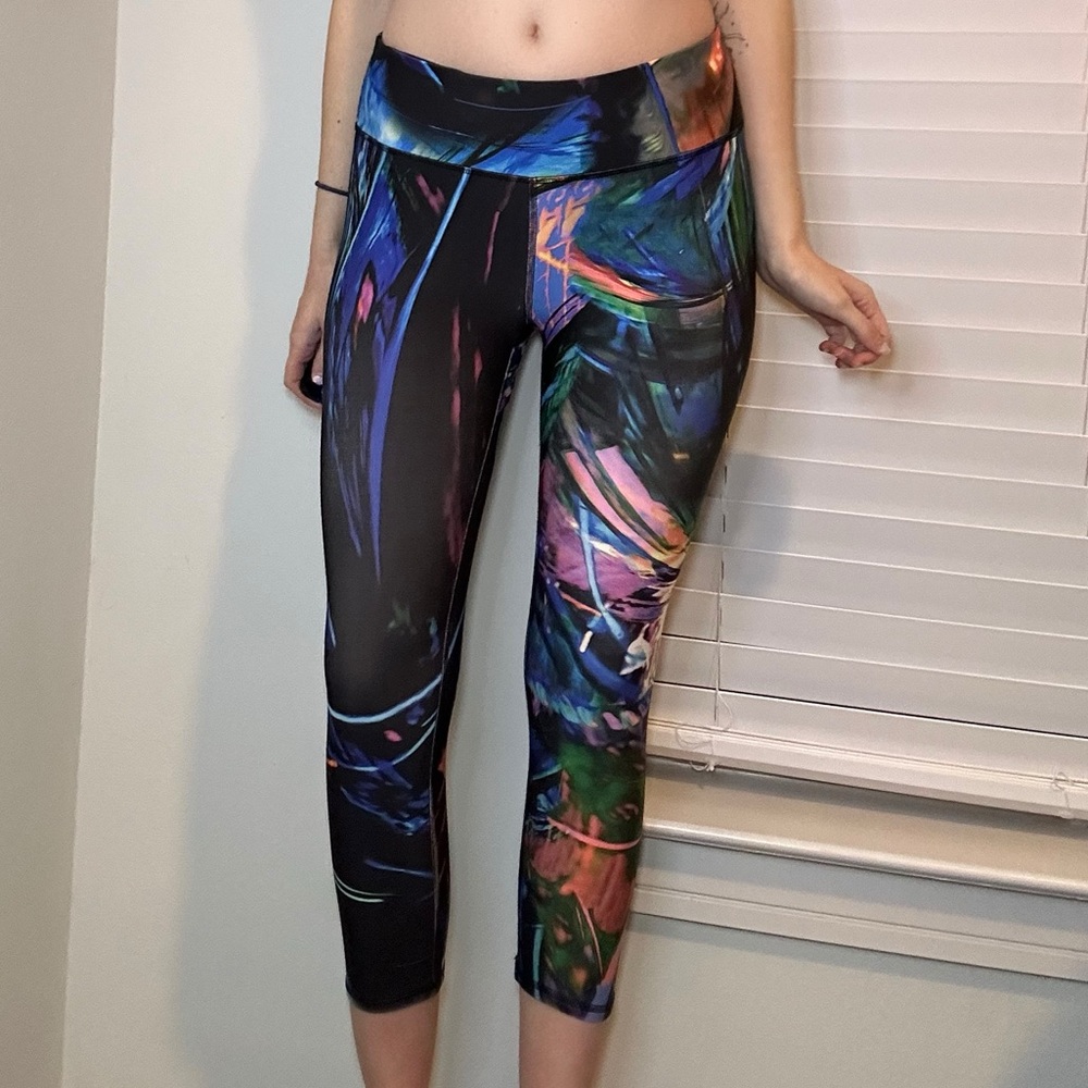Abstract retro leggings